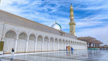 A view of the grand mosque in Saudi Arabia, showcasing its impressive architecture.
